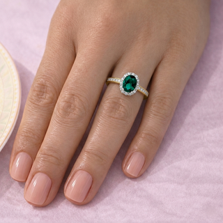 Tru Emerald Cincature Ring