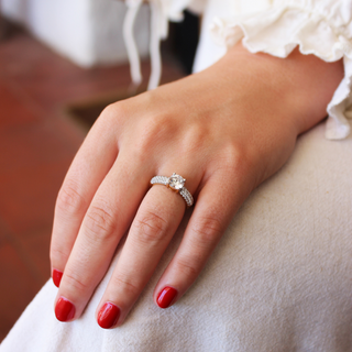 Dazzling Solitaire Ring